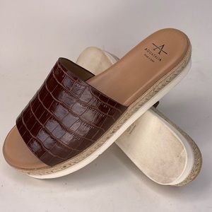 Aquatalia Shayna Nile Croc Emboss size 10